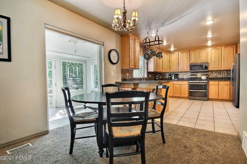 8028 Springshire Dr, Park City UT 84098-5396 exterior