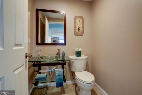 241 Cherry St, Lancaster PA  17602-2725 exterior