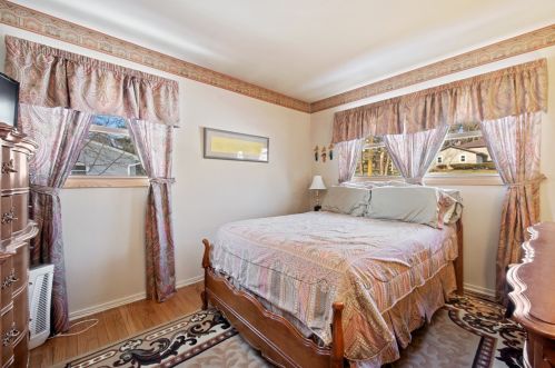 229 58th St, Willowbrook IL  60514-1711 exterior