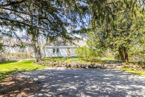 41 Lisbon Rd, Lewiston, ME 04240-1411