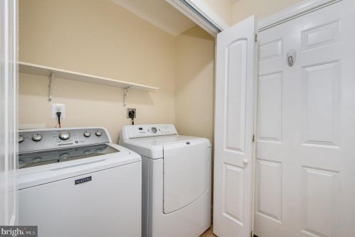 20 Nansfield Dr, Harpers Ferry WV 25425-3198 exterior