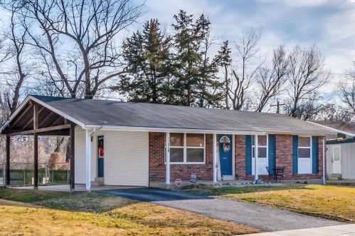 11968 Glenpark Dr, Hazelwood, MO 63043-1623