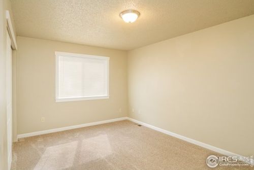 1214 Belle Dr, Loveland CO 80537-3704 exterior