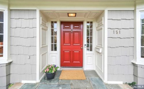 151 Valley View Ave, Ridgewood, NJ 07450-2347