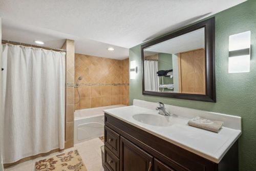 13565 Findlay Ave, Saint Paul MN  55124-8068 exterior