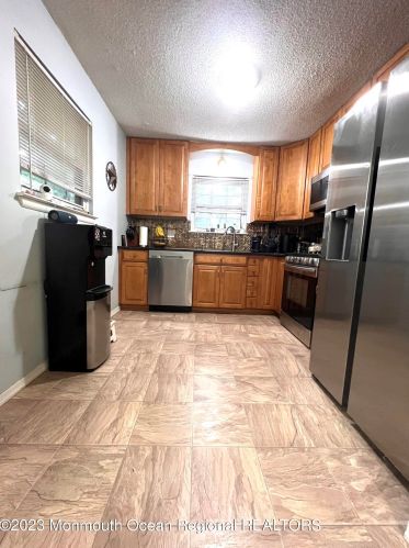 31 Eucalyptus Ct, Jackson Twp, NJ 08527-2571