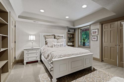 12055 Gantry Ct, Saint Paul MN  55124-6200 exterior