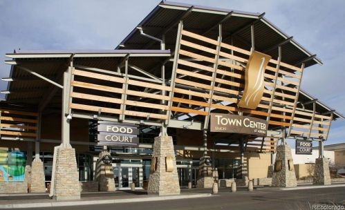 1960 Xanadu Way, Denver CO  80014-6500 exterior