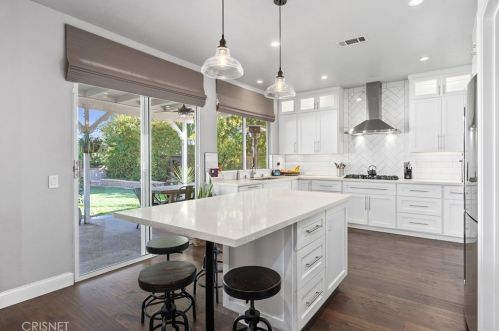 1349 Fitzgerald Rd, Simi Valley CA  93065-4480 exterior