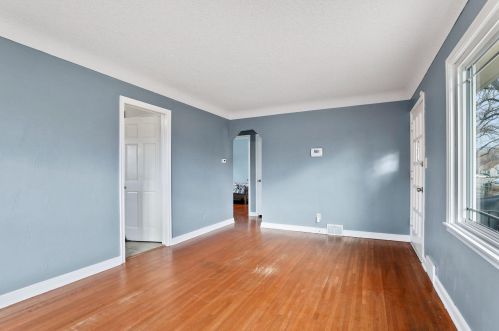 1349 6 St, Saint Paul MN  55106-4801 exterior