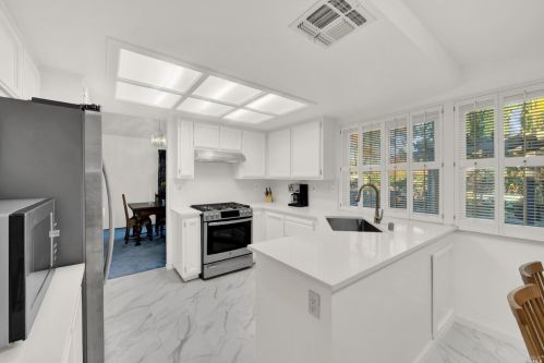 119 Amberwood Ct, Vacaville, CA 95688-9265