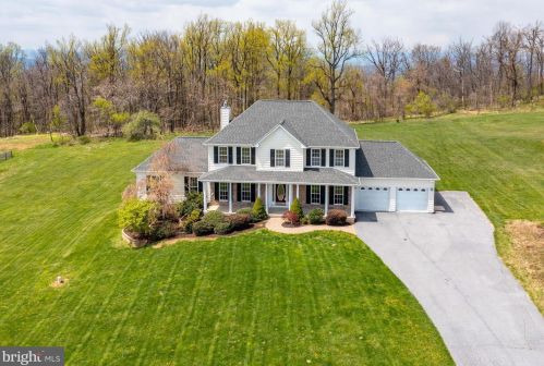 39 Freezeland View Ln, Linden, VA 22642-6081
