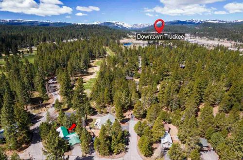 10458 Reynold Way, Truckee CA  96161-1805 exterior