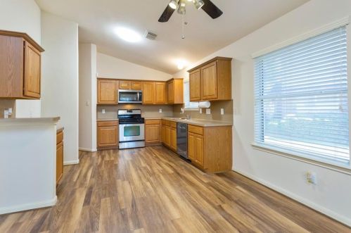 1230 Gibbons Ct, Richmond TX 77471-2485 exterior