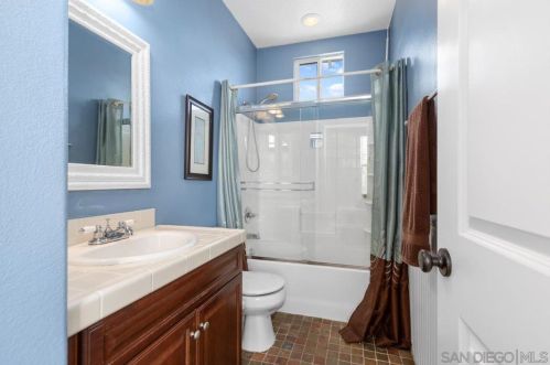 1718 Picket Fence Dr, Chula Vista CA  91915-1856 exterior