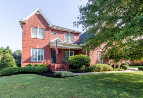 1728 Fallen Acorn Ct, Murfreesboro, TN 37129-3649