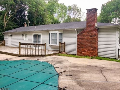 30 Kim Ln, Hackettstown NJ  07840-5624 exterior