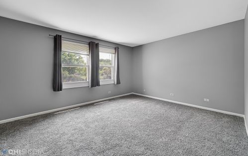 1926 Springside Dr, Naperville IL  60565-2242 exterior