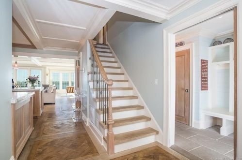 50 Harbor View Ave, Norwalk CT  06854-4822 exterior