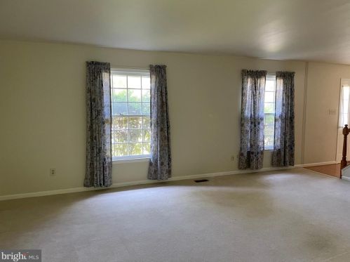 9713 Waterline Dr, Springfield VA  22015-4452 exterior