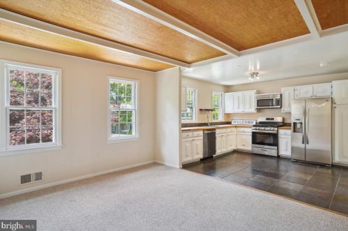 1420 Billman Ln, Silver Spring MD 20902-1421 exterior