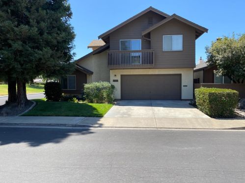 1832 Oak Leaf Dr, Modesto, CA 95354-1657