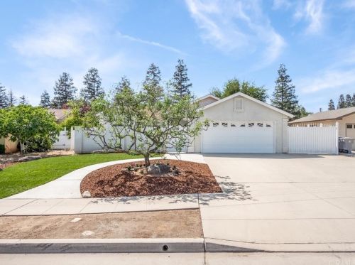 474 Armstrong Ave, Clovis, CA 93611-5484
