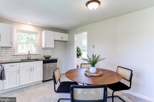 86 Victoria Ln, Lancaster PA  exterior