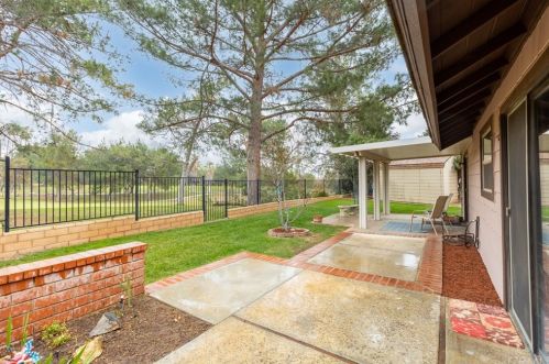 8205 Tamarind Ln, Riverside CA  92509-5179 exterior