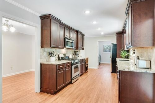 5272 Happy Hollow Rd, Atlanta GA  30360-1263 exterior