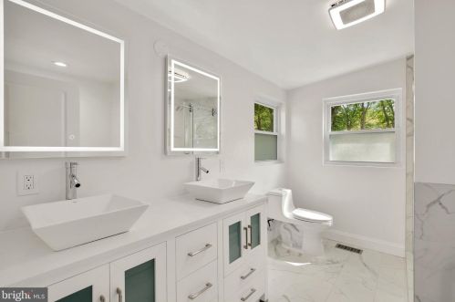 8407 Hartford Ave, Silver Spring MD  20910-5311 exterior