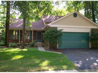 2156 Sharwood Ct, Columbus, OH 43235-1831