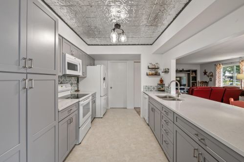 15888 Griffon Path, Saint Paul MN  55124-6660 exterior