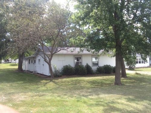 165 Cherry St, Paxton, IL 60957-1240