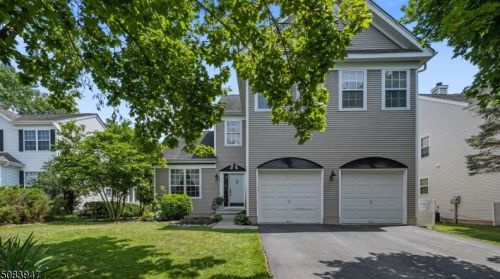 74 Saxton Dr, Hackettstown, NJ 07840-1744