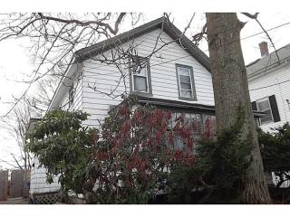 18 Knowles St, Pawtucket, RI 02860-3768