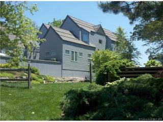 310 Water St, Guilford, CT 06437-3226