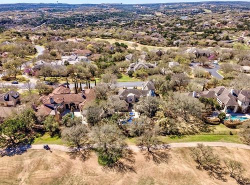 8300 Chalk Knl Dr, Austin TX  78735-1703 exterior