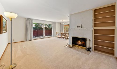 1049 Golden Way, Los Altos, CA 94024-5058