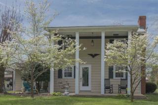 9312 Garage Ln, Grottoes, VA 24441-5304
