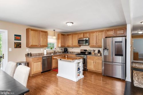 80 Clearview Ave, Trenton NJ  08619-1216 exterior