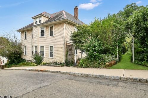 35 Hinchman Ave, Dover NJ  07801-3446 exterior