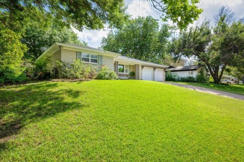 5213 Winifred Dr, Fort Worth, TX 76133-2613
