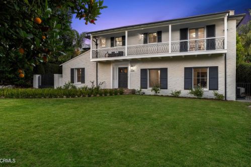 1981 New York Dr, Altadena, CA 91001-3425