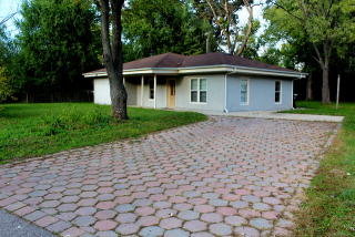 671 Kirk Ave, Hoffman Estates, IL 60120-8171