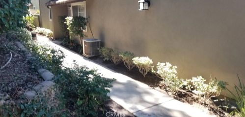 8064 Snowberry Ln, Anaheim, CA 92808-1946