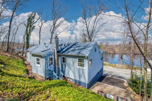 53 Indian Rd, Parsippany, NJ 07834-2045