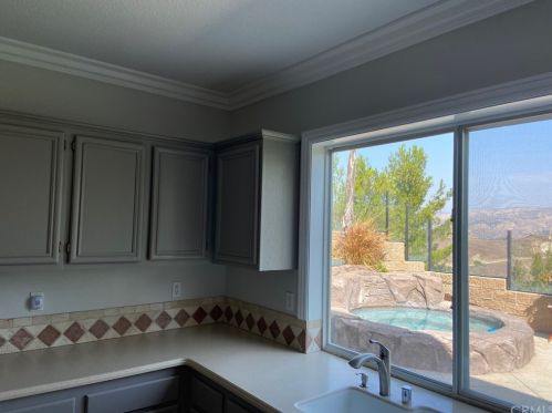 8775 Foxhollow Dr, Anaheim, CA 92808-1673