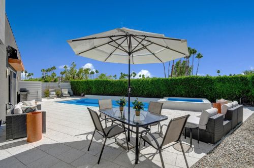 436 Chelsea Dr, Palm Springs, CA 92262-6193