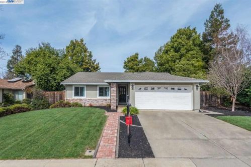 5420 Lenore Ave, Livermore, CA 94550-2364